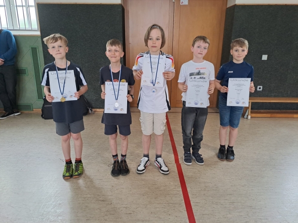 AK u10, v.l.n.r.: 1. Emil Uecker (SAV Torgelow), 2. Thomas Rainer Zunk (Ueckertal-GS Pasewalk), 3. YannekLassika (Ueckertal-GS Pasewalk), 4. Fyinn Kage (SG Mitte Pasewalk), 5. Elias Kronemann (SG Mitte Pasewalk)?s